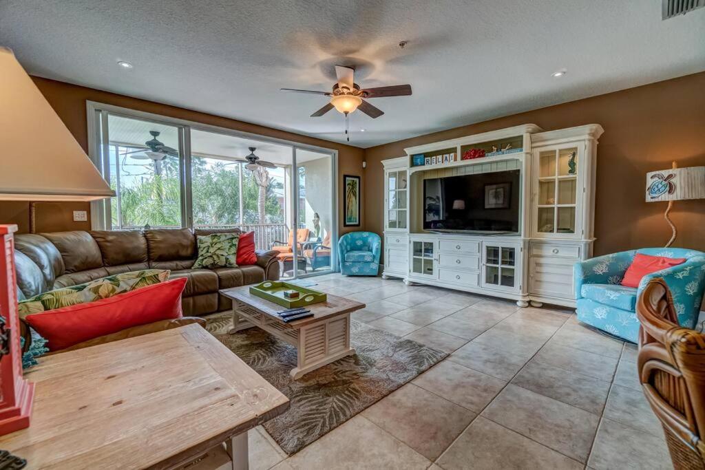 Bradenton Beach Resort Style Getaway-Walk To Beach Exterior foto