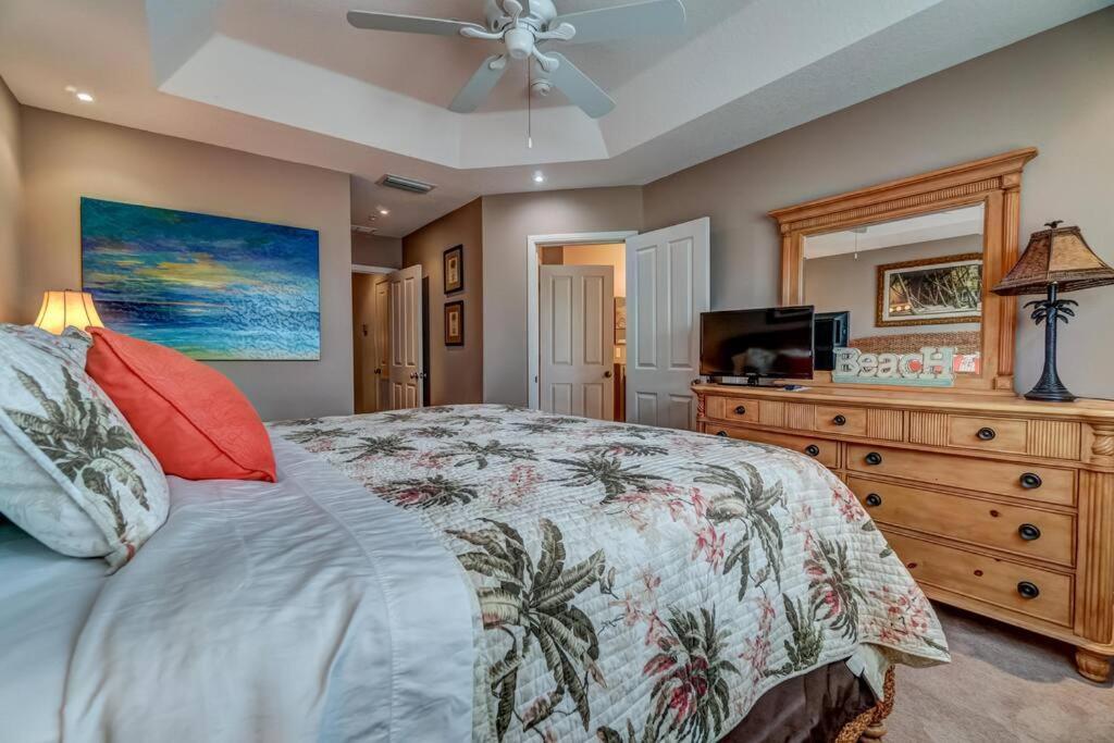 Bradenton Beach Resort Style Getaway-Walk To Beach Exterior foto