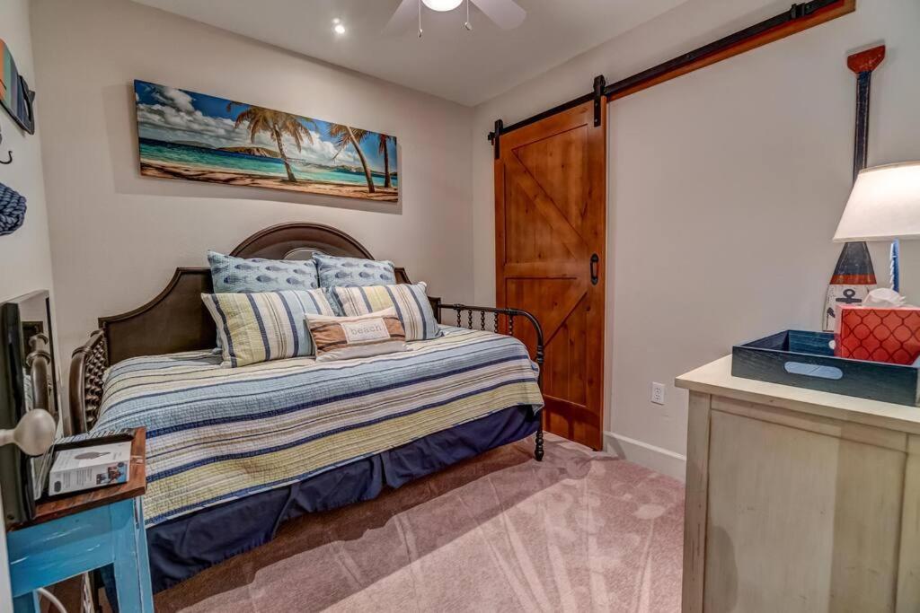 Bradenton Beach Resort Style Getaway-Walk To Beach Exterior foto