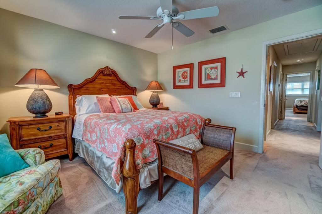 Bradenton Beach Resort Style Getaway-Walk To Beach Exterior foto
